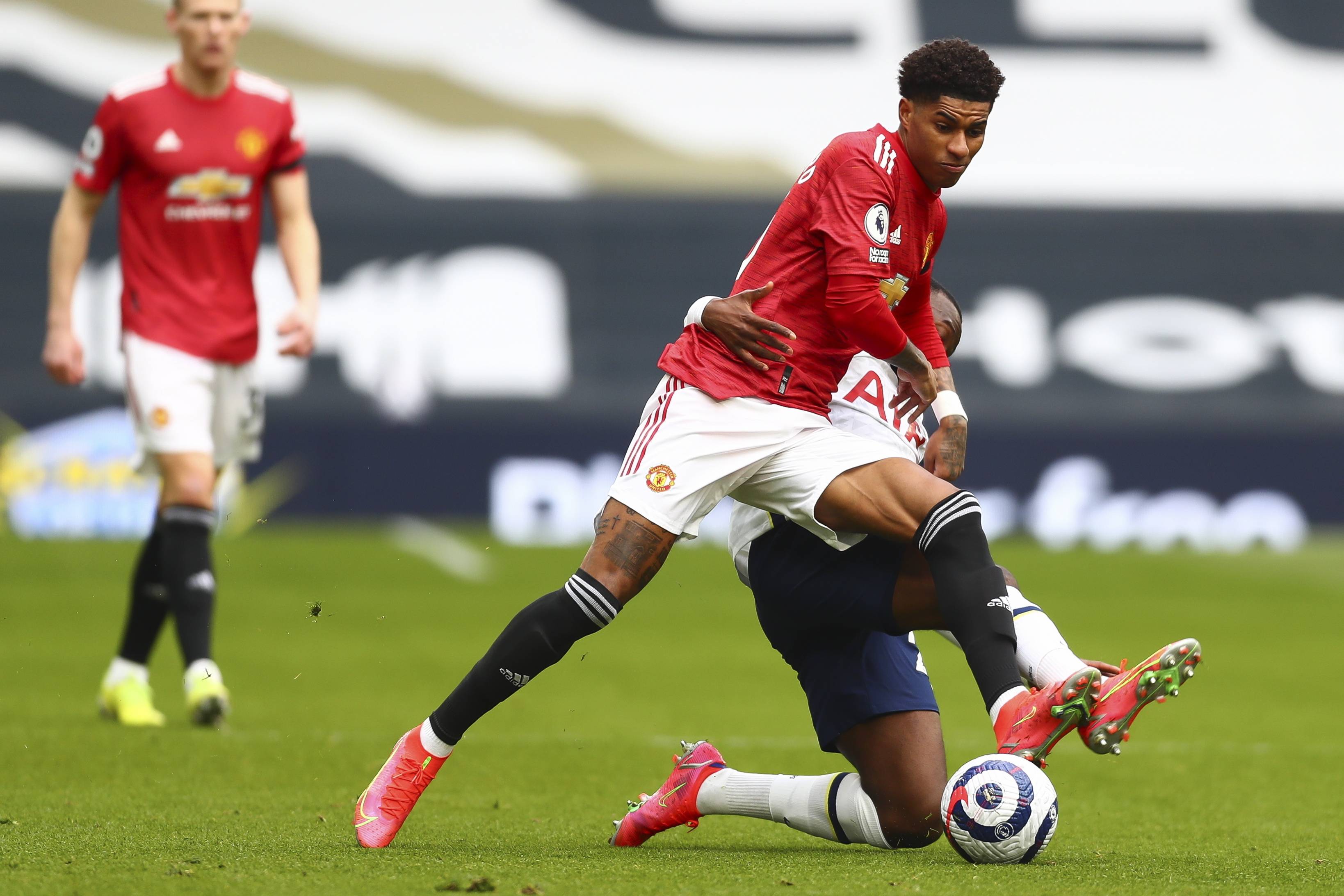 尤其是考虑 尤其是考虑